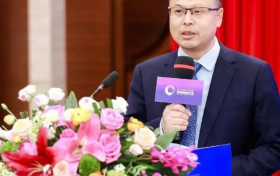 全球鹰（深圳）无人机有限公司联合坤翔通航和坤翔高中展开无人机学习讲座